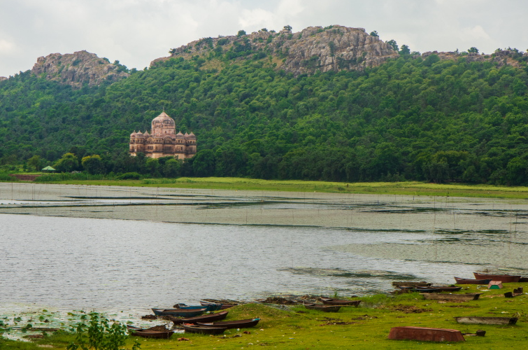 Dhubela Lake, Chhatarpur, Madhya Pradesh - Vushii.com Dhubela Lake, Chhatarpur, Madhya Pradesh - Vushii.com